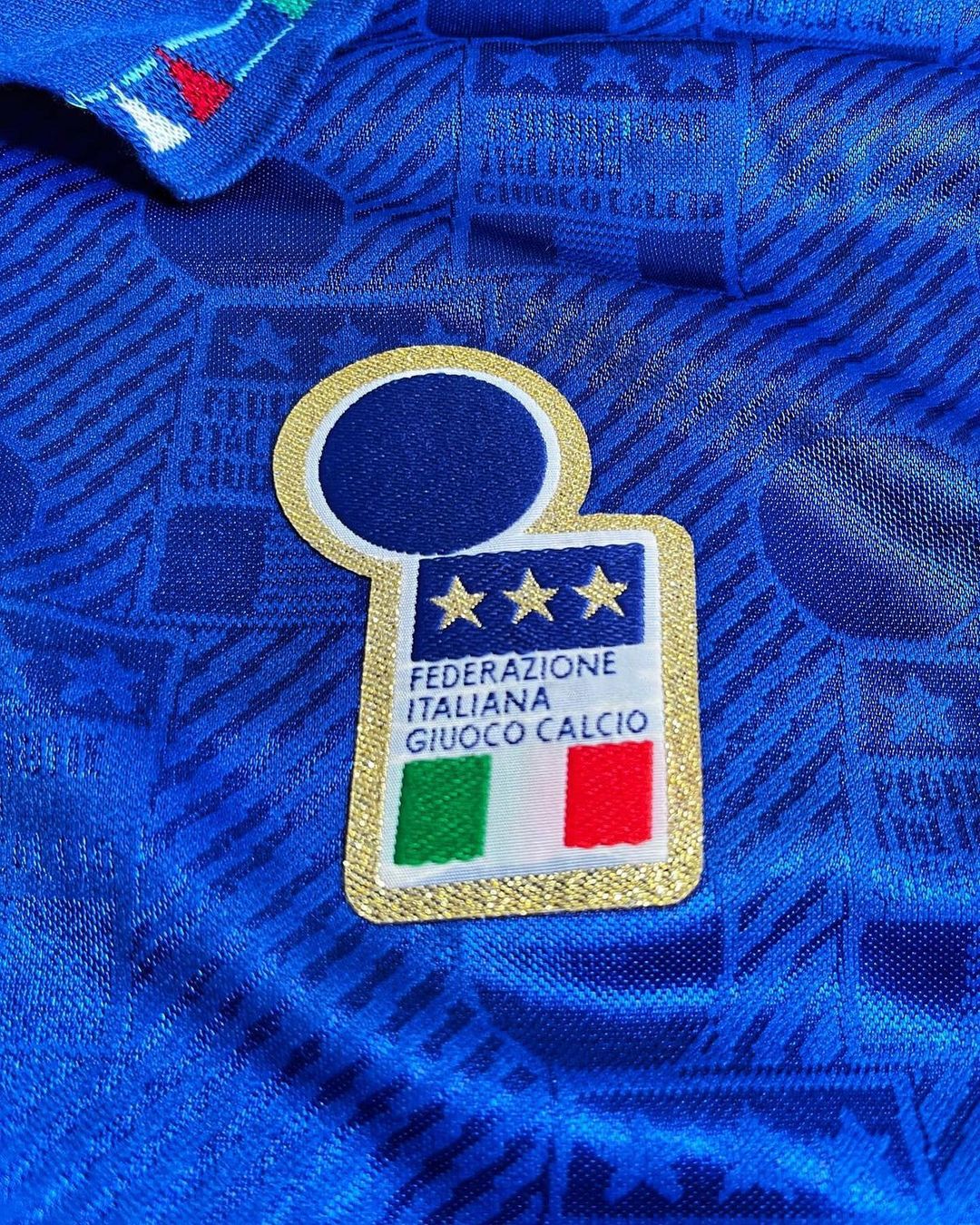 Italy 1994 Home Retro Shirt - R. Baggio #10