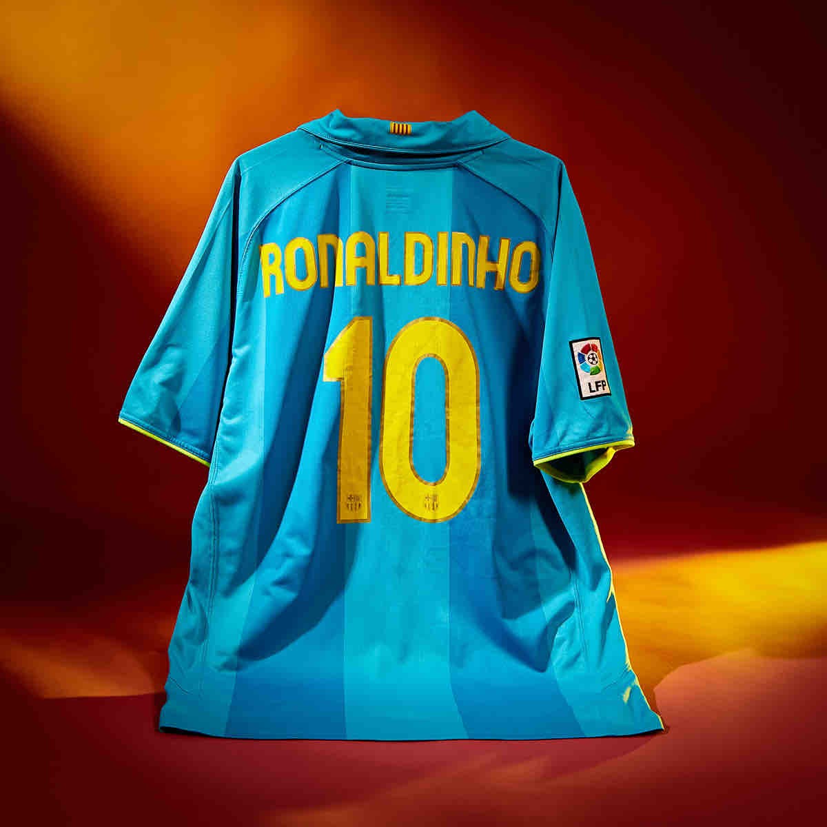 Barcelona 2007/08 Away Retro Shirt